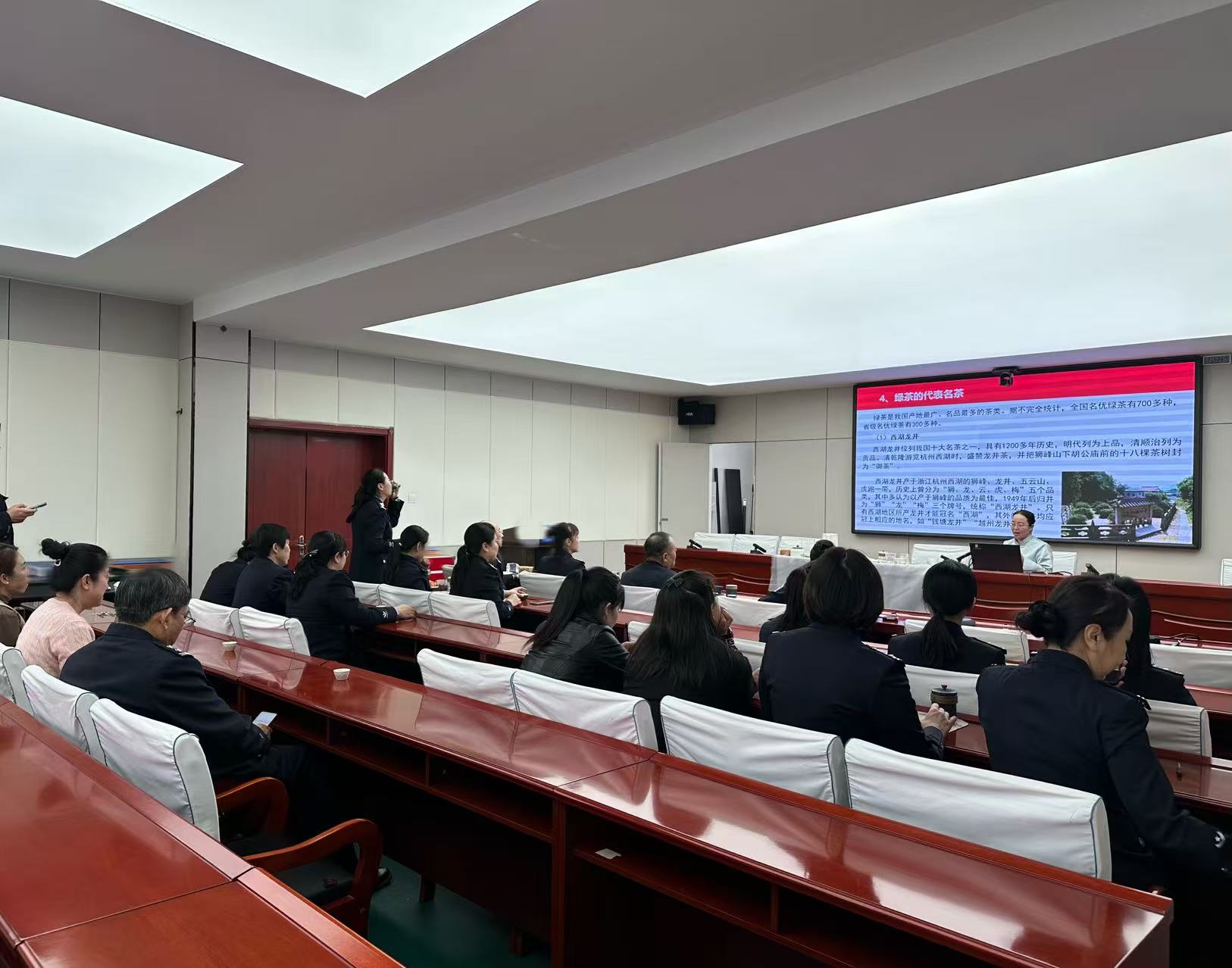 内蒙古英创人力资源服务有限公司为呼和浩特市某事业单位开展茶艺沙龙活动